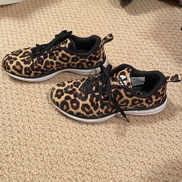 APL Athletic Propulsion Labs Women’s Sneakers - Picture 3 of 6